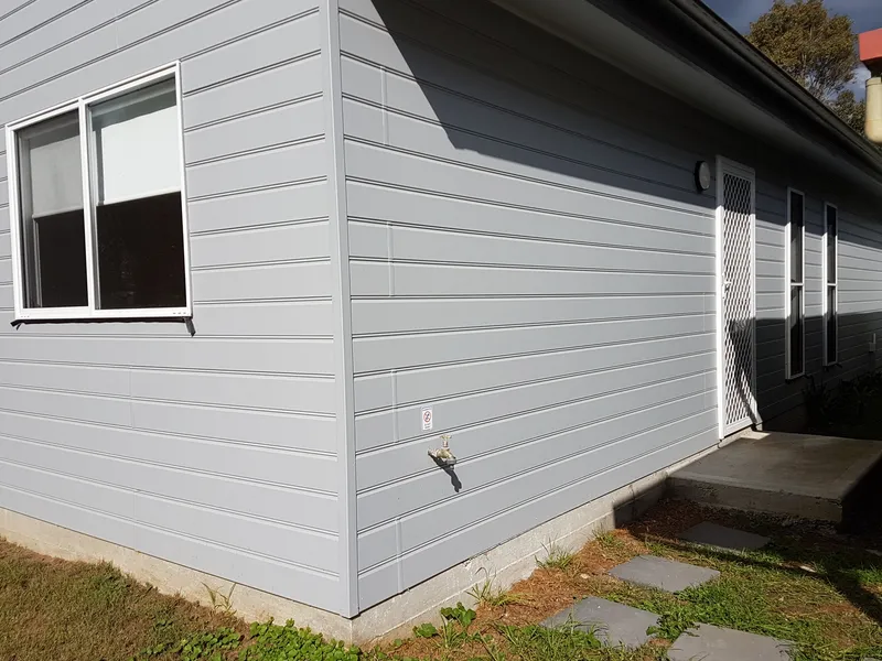 2 BEDROOM GRANNY FLAT, AIR CON, SORRY, NO PETS ALLOWED