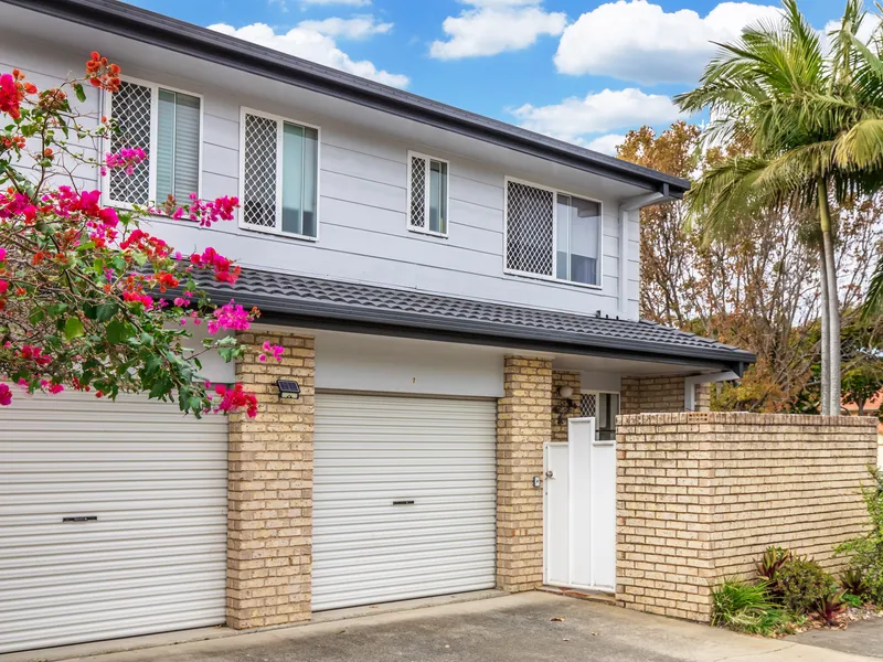 A Real Surprise Package! Stylish and Spacious Townhouse in Prime Location!