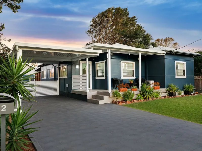 Beautifully updated Hamptons inspired cottage in superb location 