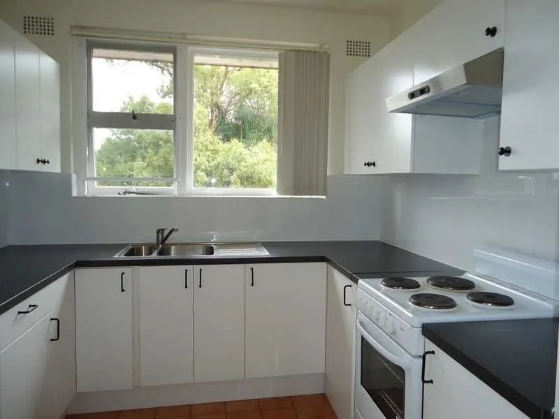 Spacious Apartment In Prime Location