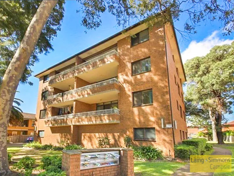 2 Bedroom Unit+ Lock Up Garage - In The Heart of Campsie