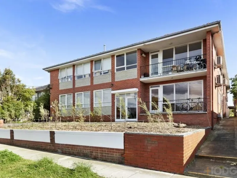 A perfectly positioned, light-filled gem