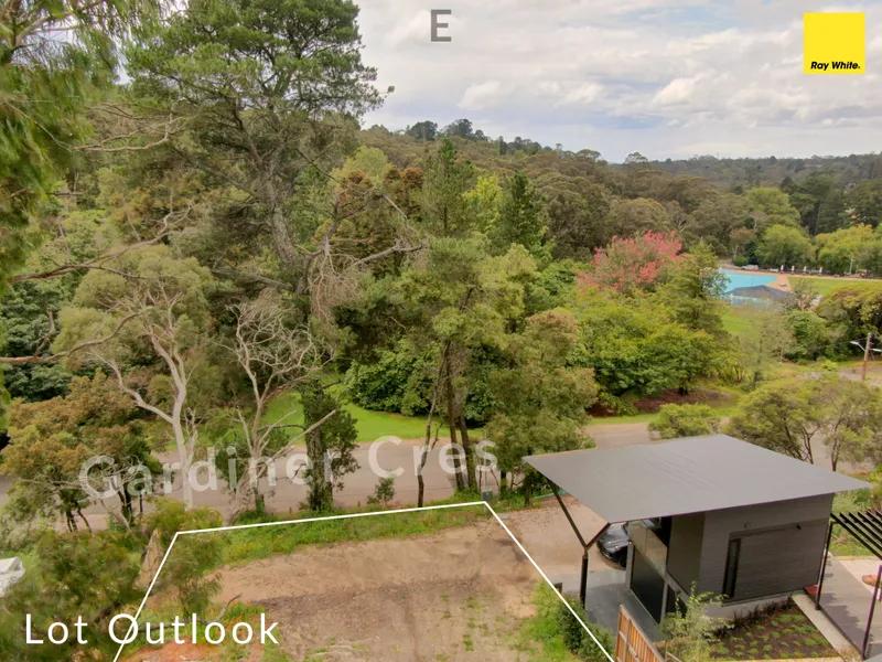 VILLAGE LOCATION OVERLOOKING THE PARK