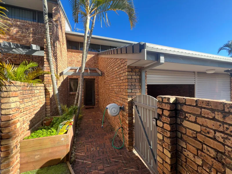 Three Bedroom Townhouse in Shaws Bay