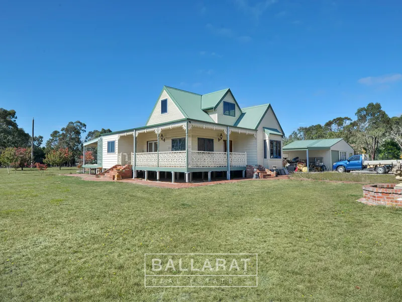 GORGEOUS NORTH FACING GET AWAY OR WEDDING OASIS