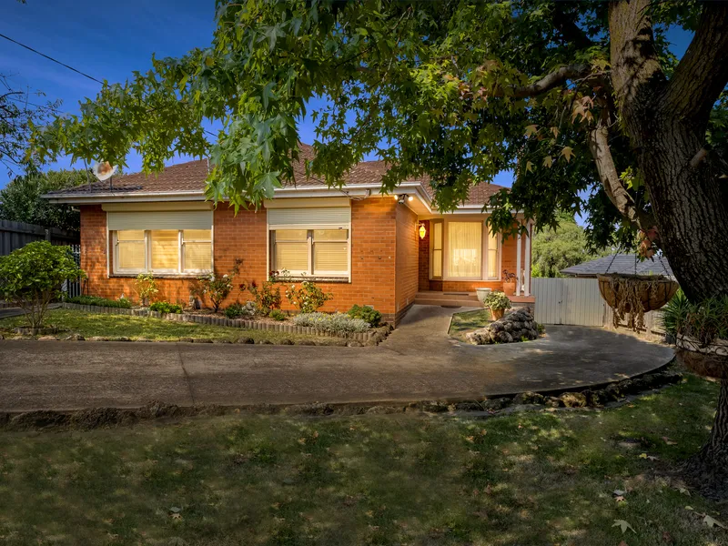 Classic Beauty - 4 Bedrooms!