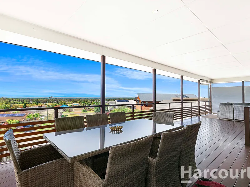 Uninterruptible Sweeping Views to Fraser Island and Beyond