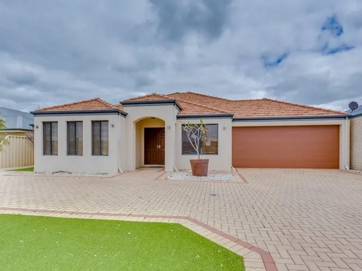 Palatial Home..... only $550 P/W