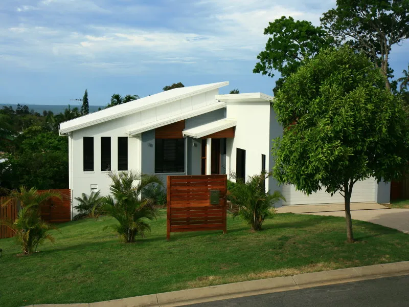 BEAUTIFUL EXECUTIVE HOME, SITUATED IN AN EXCLUSIVE CUL-DE-SAC