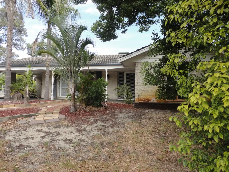 Easy Access to Roe & Tonkin Hwy