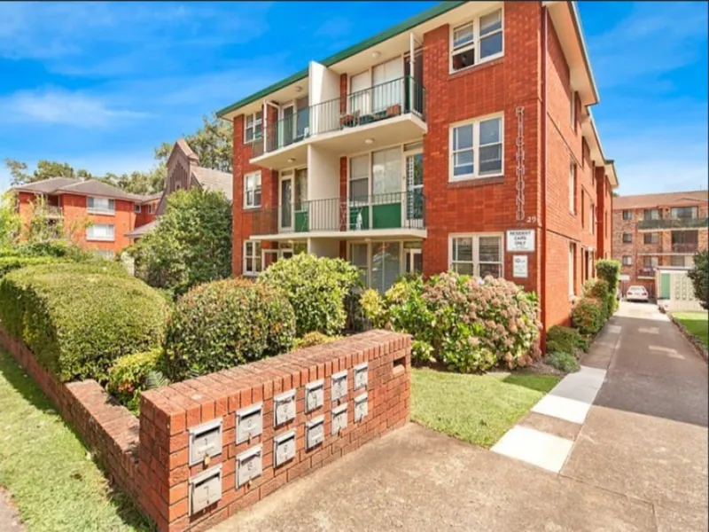 Perfect family residence close to Epping station