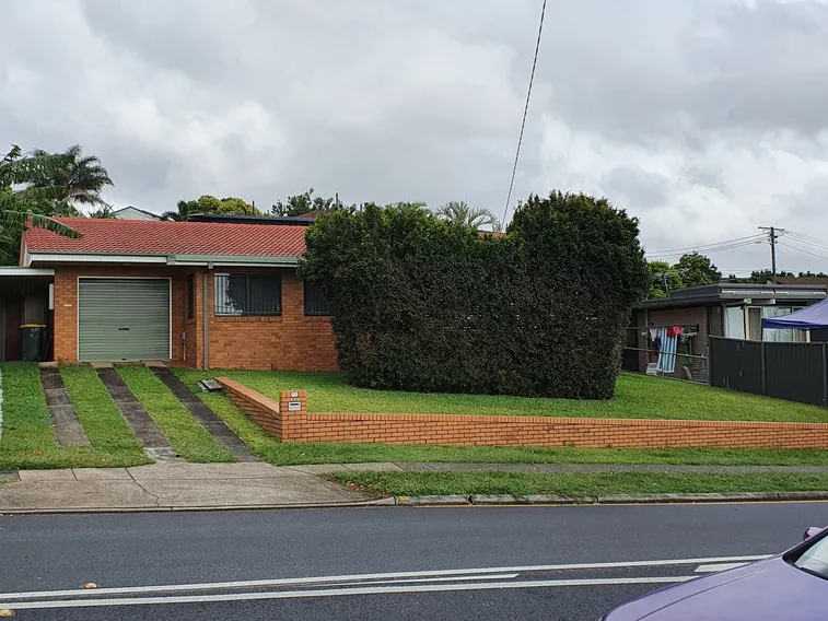 Fully ducted AC brick home