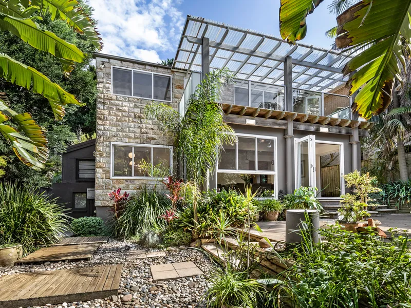 'Brooks House' An Exquisite Residence In A Secluded Setting