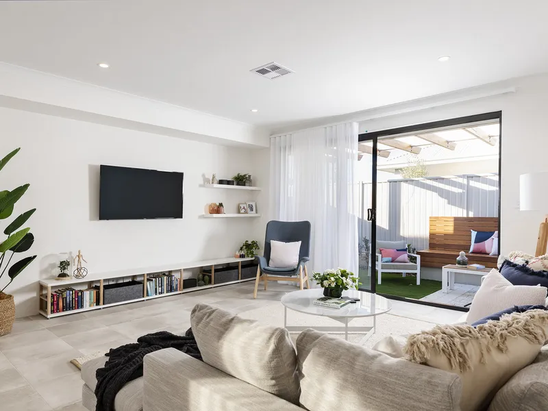 Larger Family Home - Central Master Suite - Turnkey Comfortable Living