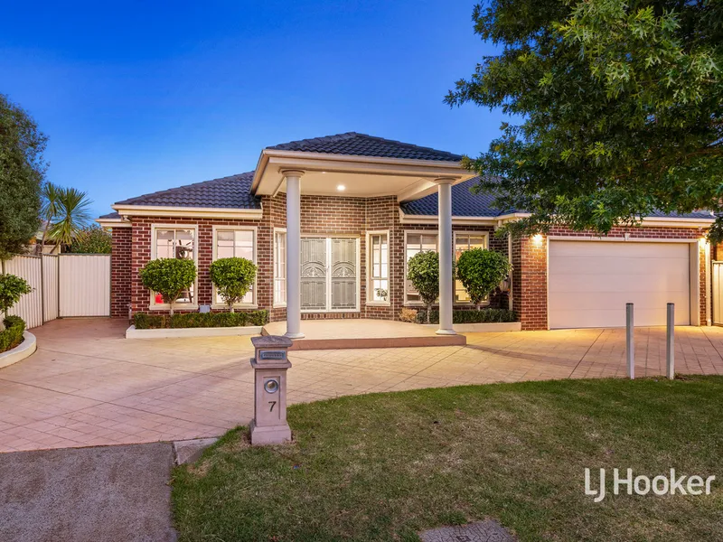 Stylish, Contemporary Home In Enviable Location