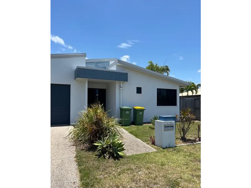 PRIVATE STAND ALONE HOME WITH AIR CONDITIONING!