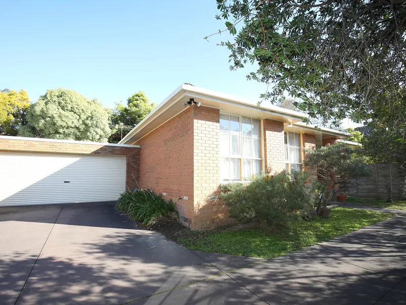 A PRIVATE & CONVENIENT PLACE TO LIVE