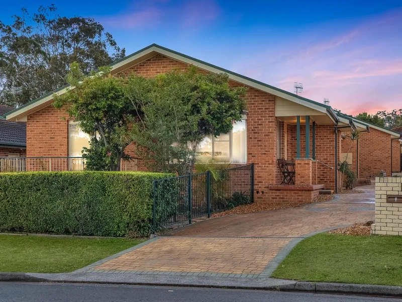 Stunning Renovated 3-Bedroom Townhouse - Your Dream Home Awaits!