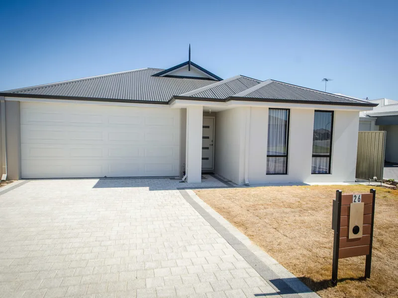 THIS HOME HAS EVERYTHING YOU NEED!