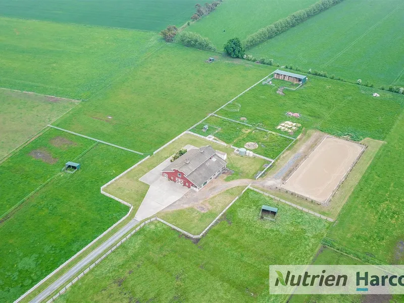 Unique Mid West Barn with Equine Harmony.