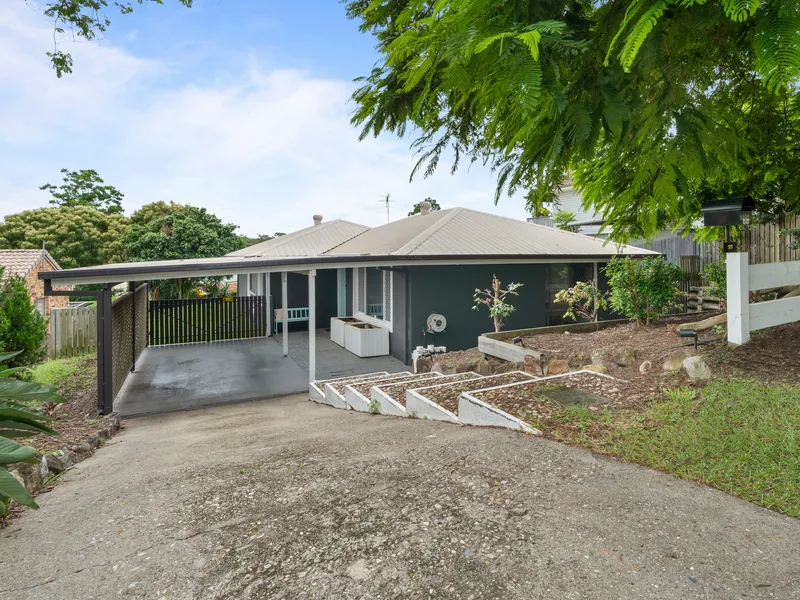 Renovated lowset entertainer