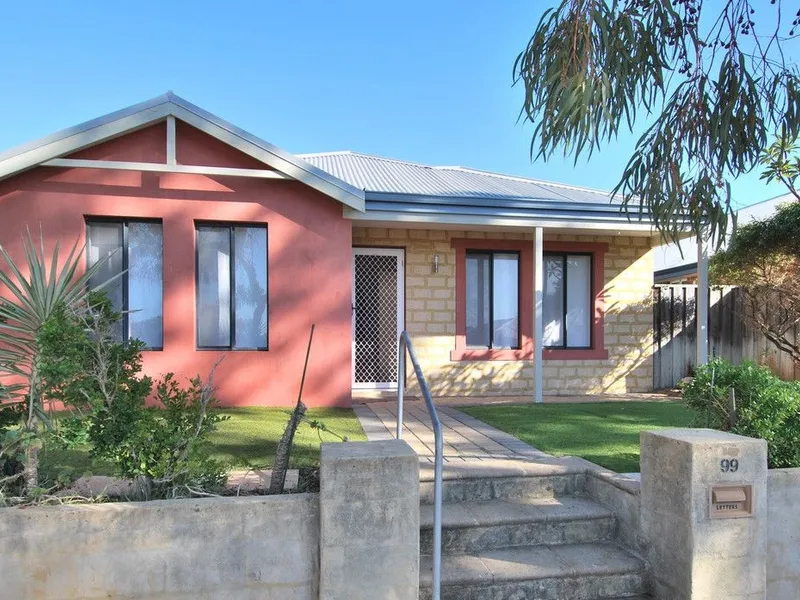 Close to medical center and schools