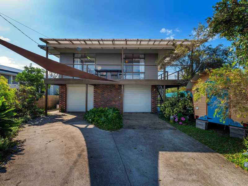 APPEALING BEACHSIDE HOME