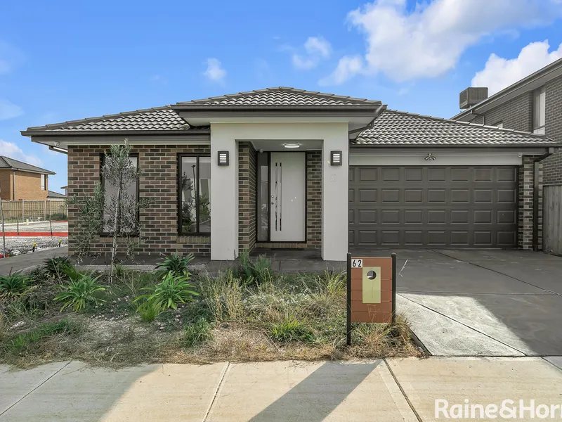 Luxury Living Right Across Riverdale Shopping Centre!