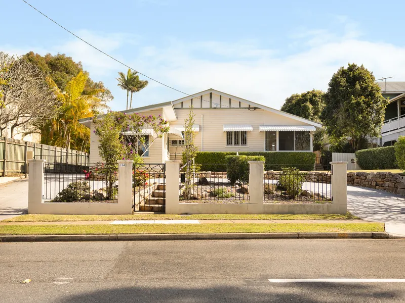 Charming Bayside Bungalow with Mesmerizing Water Views: 114 Brighton Terrace