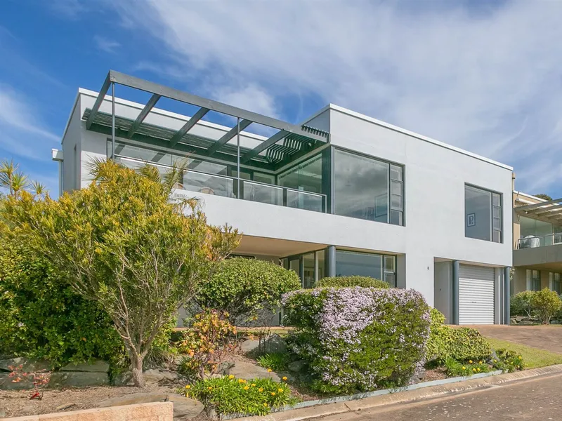 Spectacular Sea and Island Views