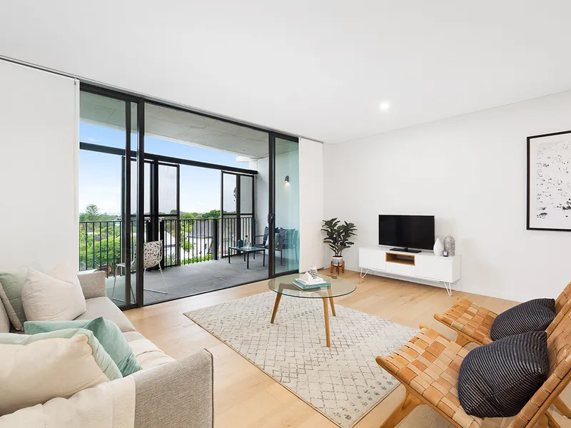 'THE HINKLER' LUXURY TWO BEDROOM APARTMENT 