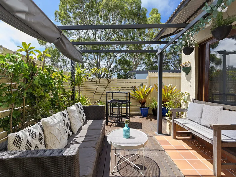 Garden Sanctuary Townhouse in an Idyllic Location