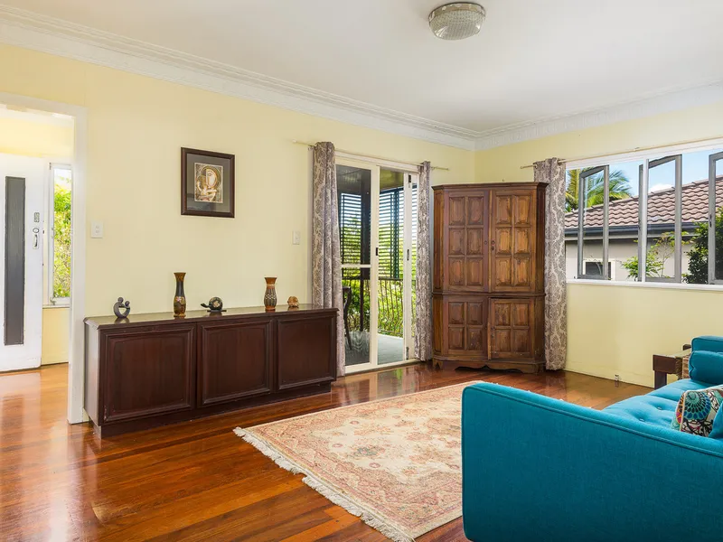 Dream Big in Prestigious Wooloowin