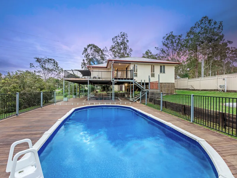 ATTENTION HORSE LOVERS - PARADISE FOUND!!