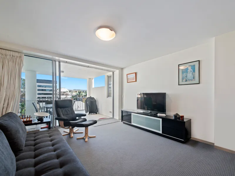 Elysees - Inner City Apartment