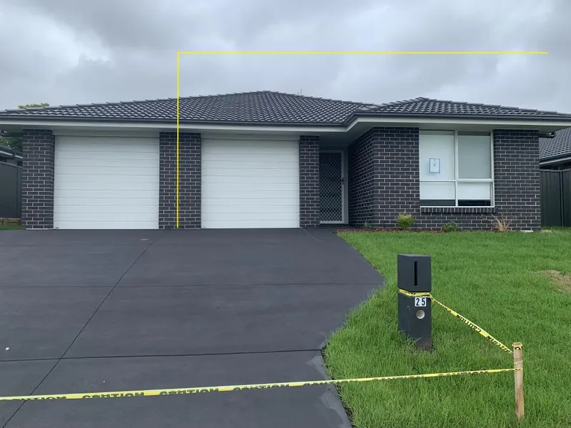 3 BEDROOM DUPLEX WITH DUCTED AIR CONDITIONING