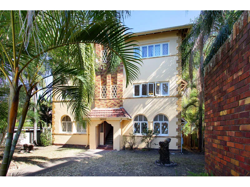 Art Deco Gem in New Farm