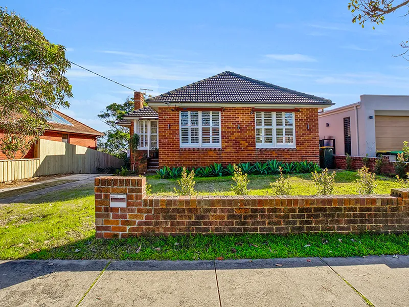 Stunningly renovated home with downstairs apartment