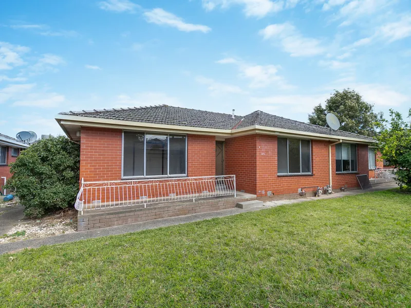 CLOSE TO ALL AMENITIES!