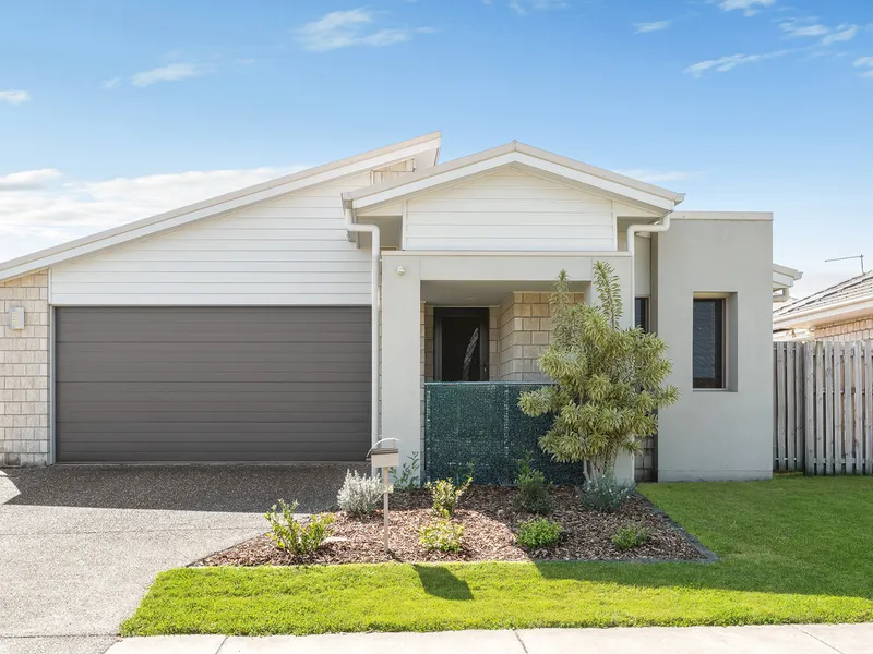 Investor's Dream! Immaculate 4 Bedroom Home with Parkland Views