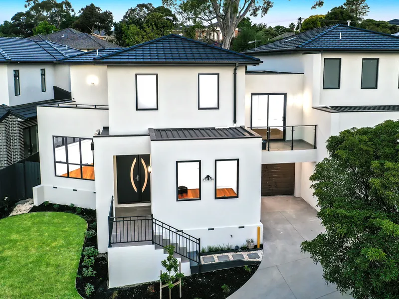 Luxurious Brand New Family Home with Stunning City Views - Overlooking Mount Waverley Secondary College!