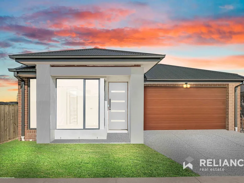 Surrounded by beautiful parklands and waterways!