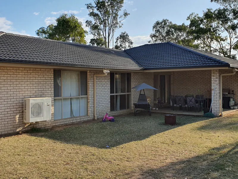 FAMILY HOME AND HOME FOR YOUR HORSE 