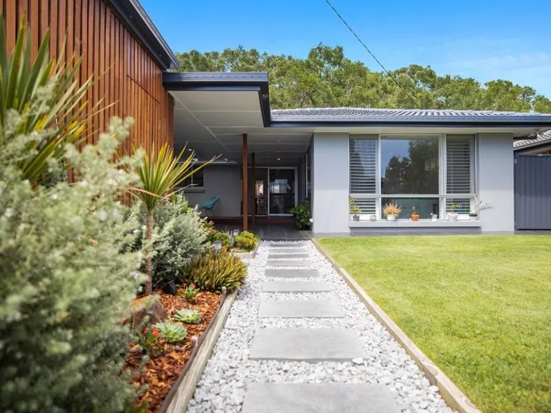 Palm Beach Family Home INCLUDING Yard Maintenance!
