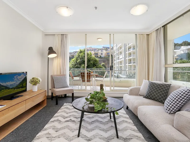 'WONDAKIAH' Resort living with city convenience and vibrant vistas