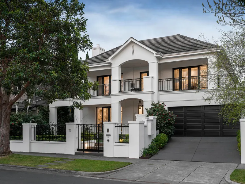 Romantic Parkside Residence