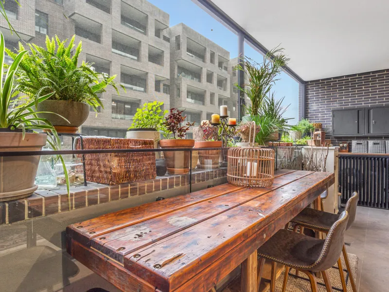 Luxurious Apartment Living in the exclusive 