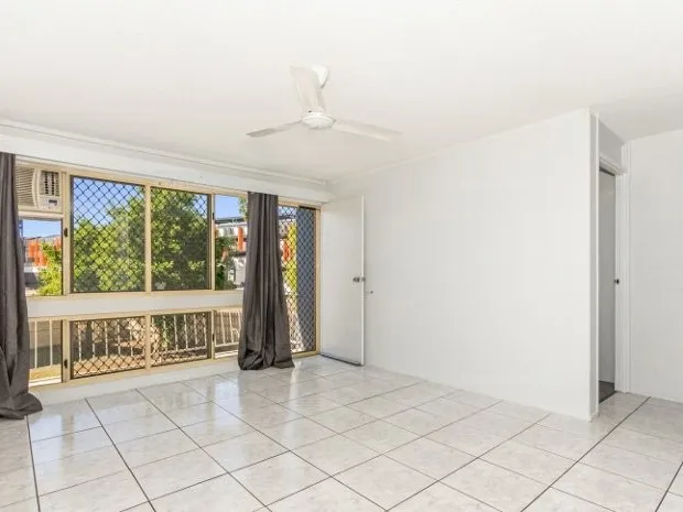Two bedroom apartment close to Stocklands