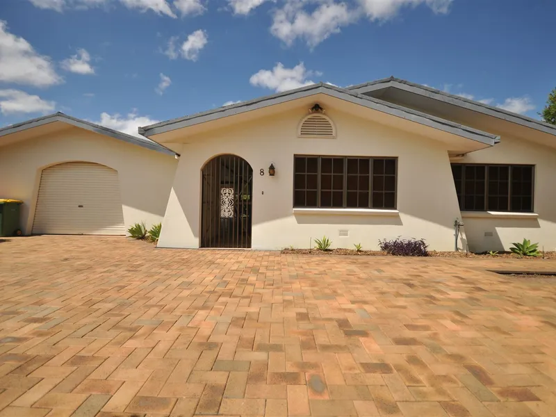 Lowset Home, Flood Free, Sought after Location