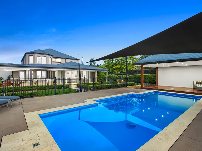 Park like acreage, palatial 70sq home